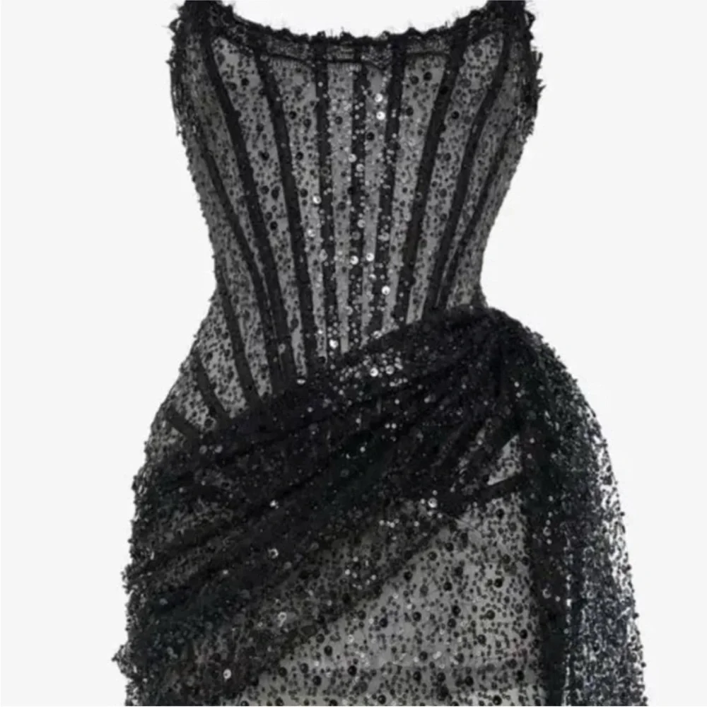 Heiress Beverly Hills Dress - Picture 3 of 10